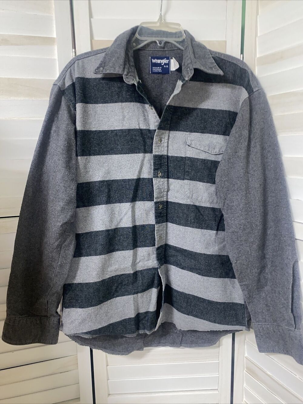Wrangler Shirt Mens 16-35 Large Gray Flannel Button Down X-Long Tails Shacket